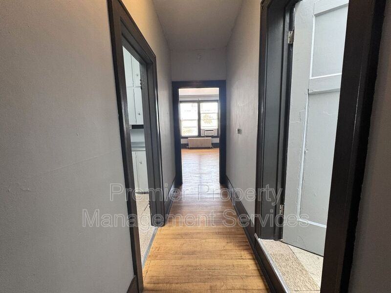 3018 1st Ave N #7 - Photo 4 of 13