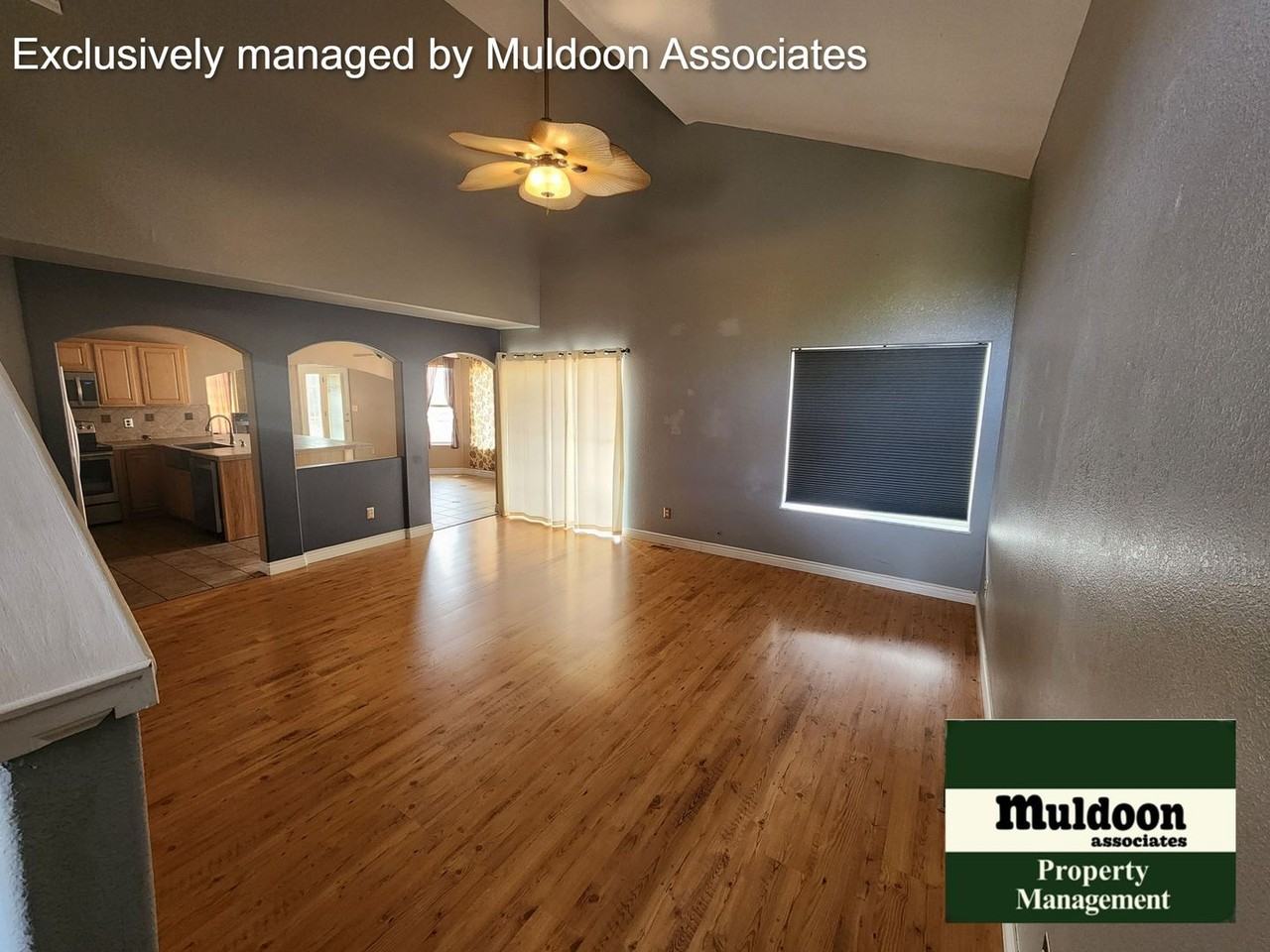 286 W Delray Dr - Photo 2 of 22