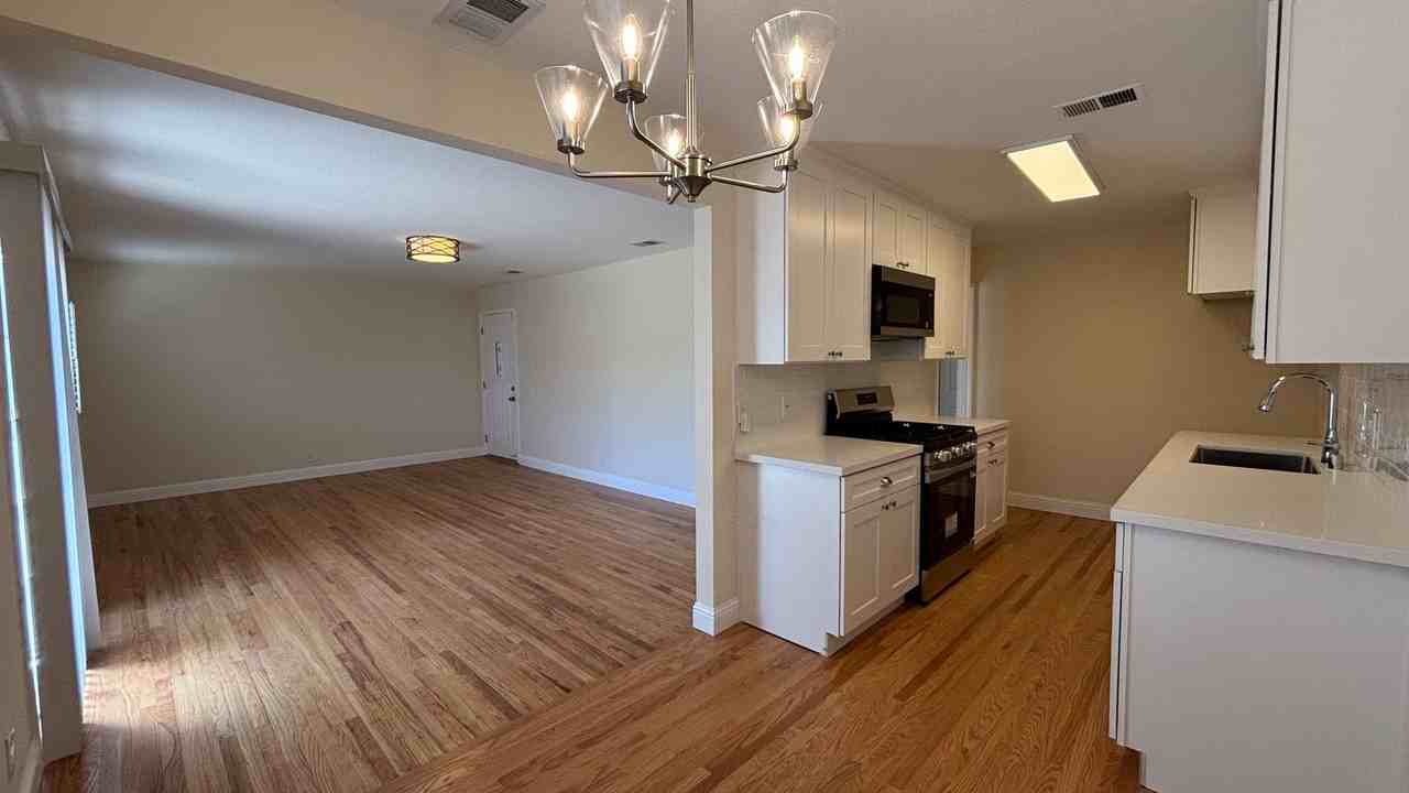 8096 Juniper Ave - Photo 6 of 37