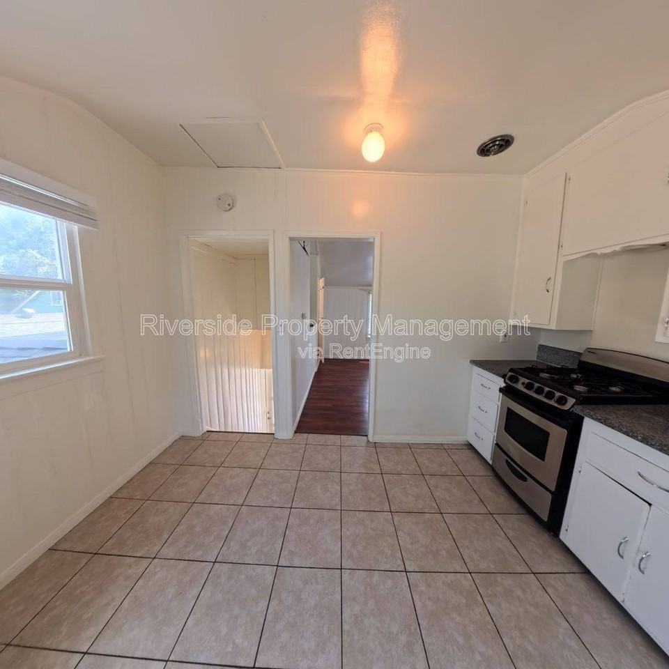 3939 Twining St #B - Photo 7 of 10