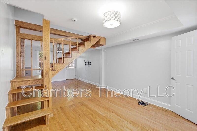 1535 Constitution Ave Ne - Photo 7 of 34