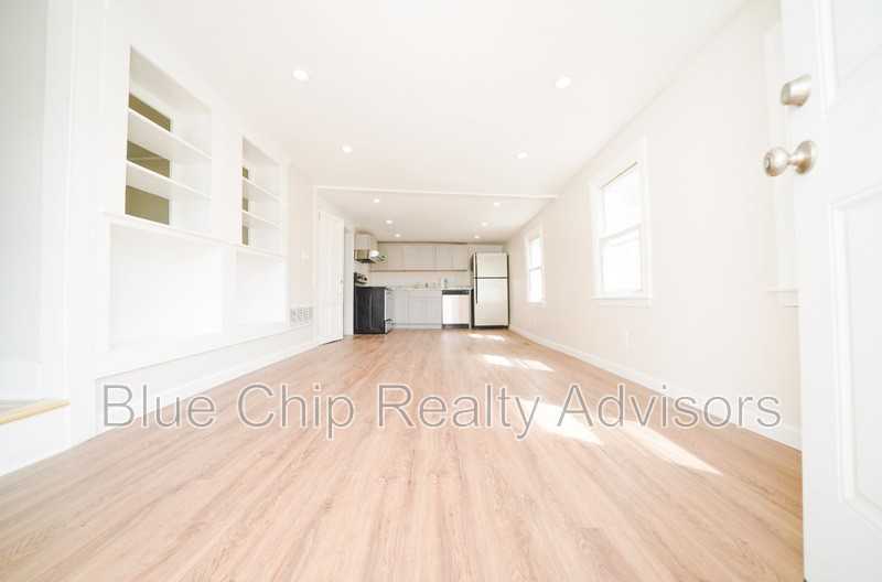 4 Foster Ct #4 - Photo 3 of 19