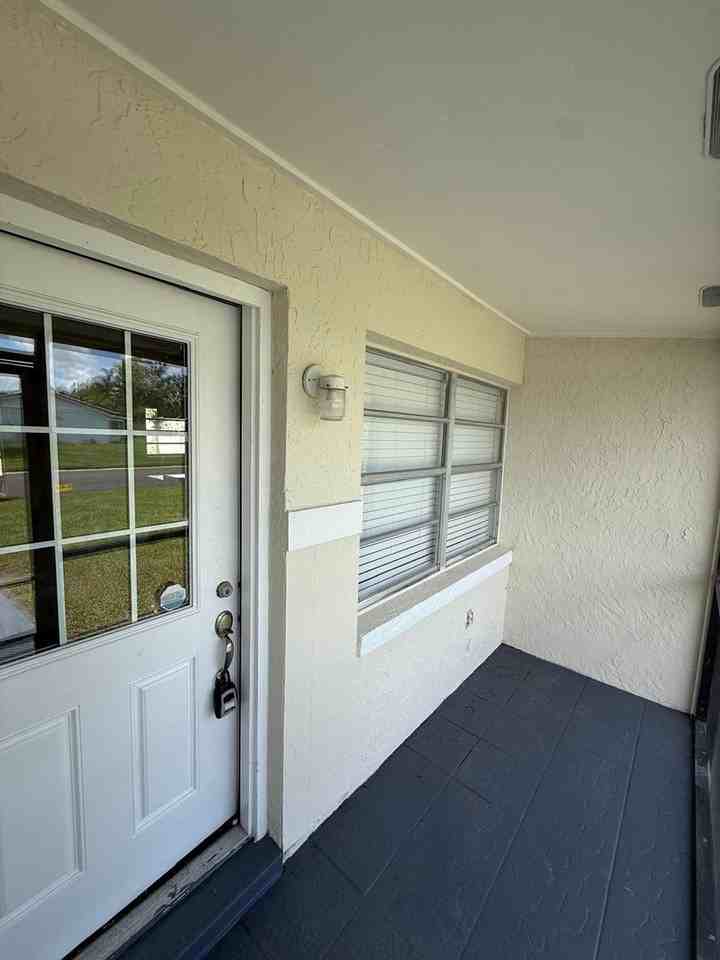 204 La Paz Dr - Photo 3 of 33