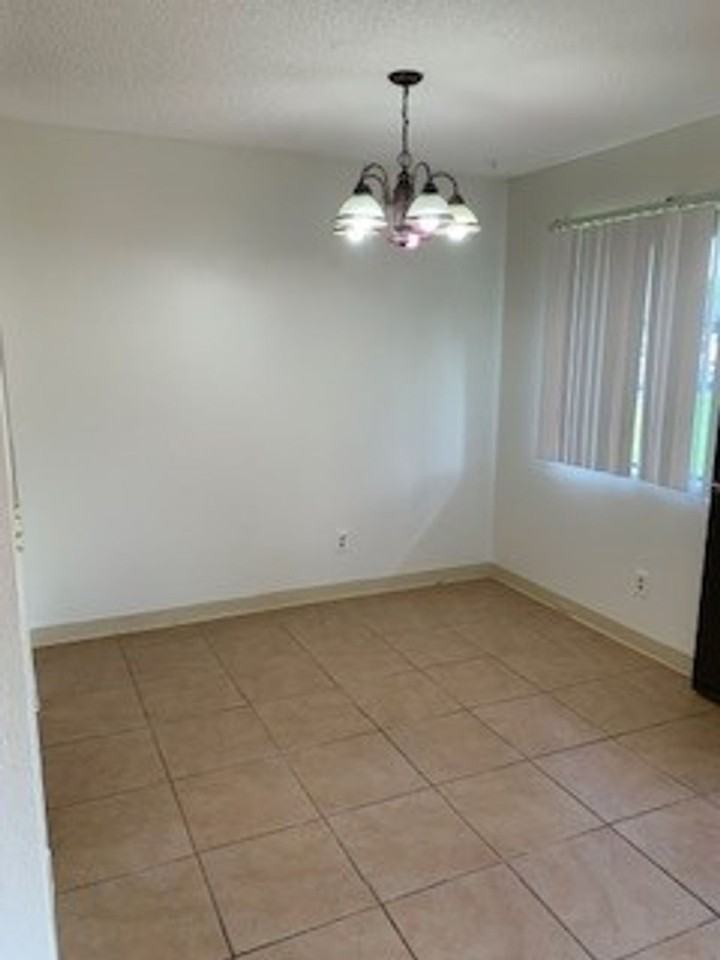 2069 California Ave #17C - Photo 5 of 20