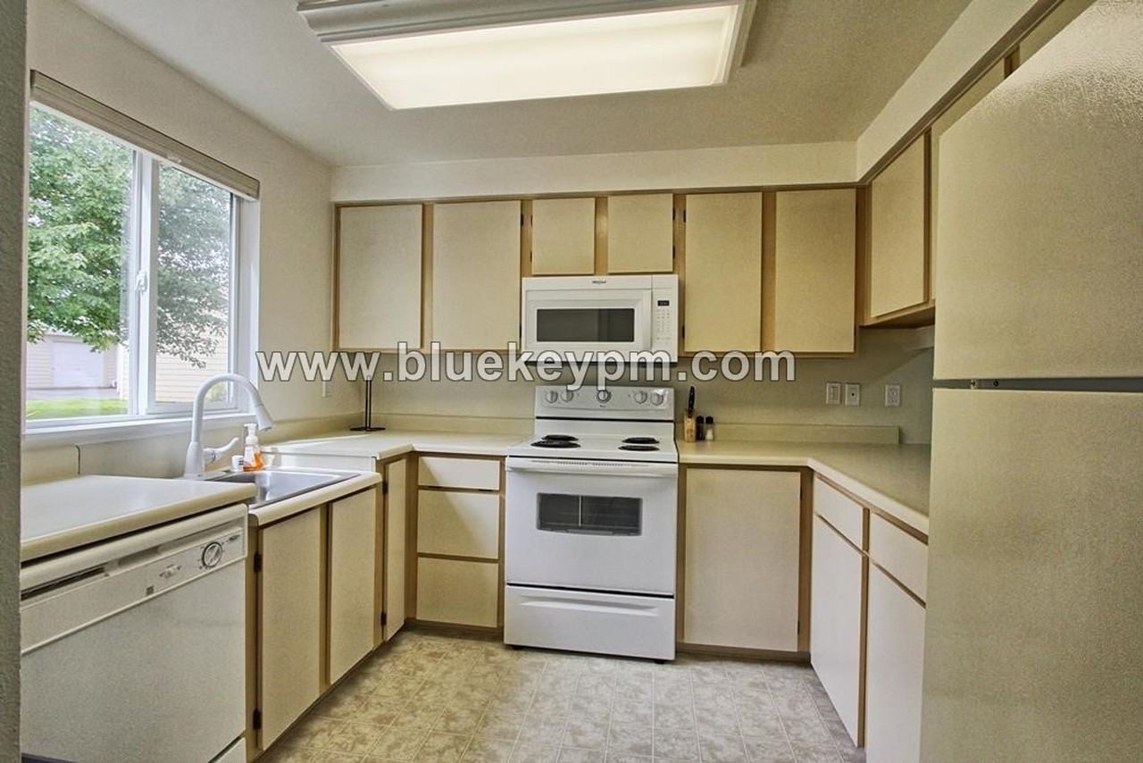 13216 Ne Salmon Creek Ave #S5 - Photo 5 of 11