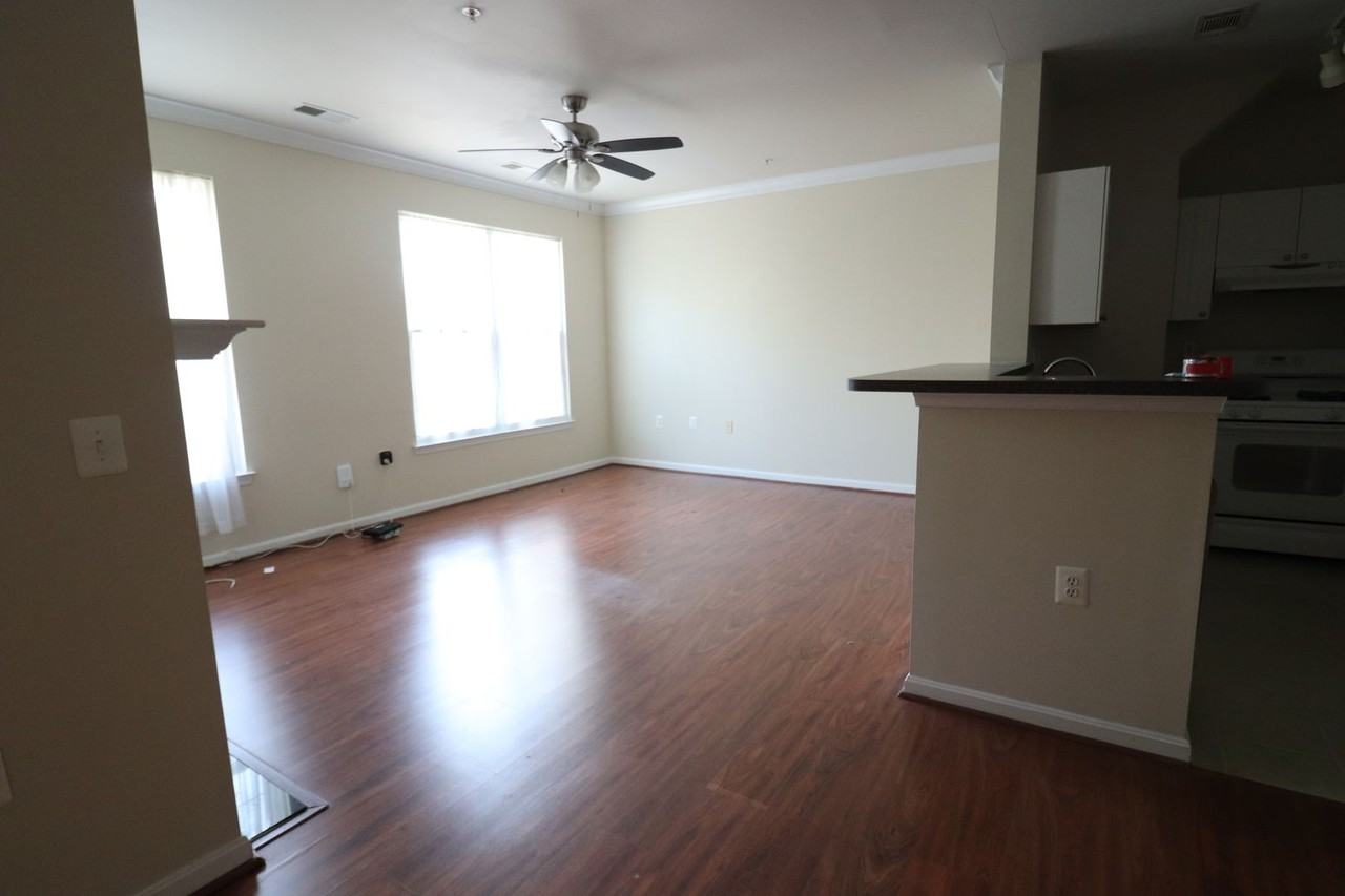 11391 Aristotle Dr - Photo 4 of 25