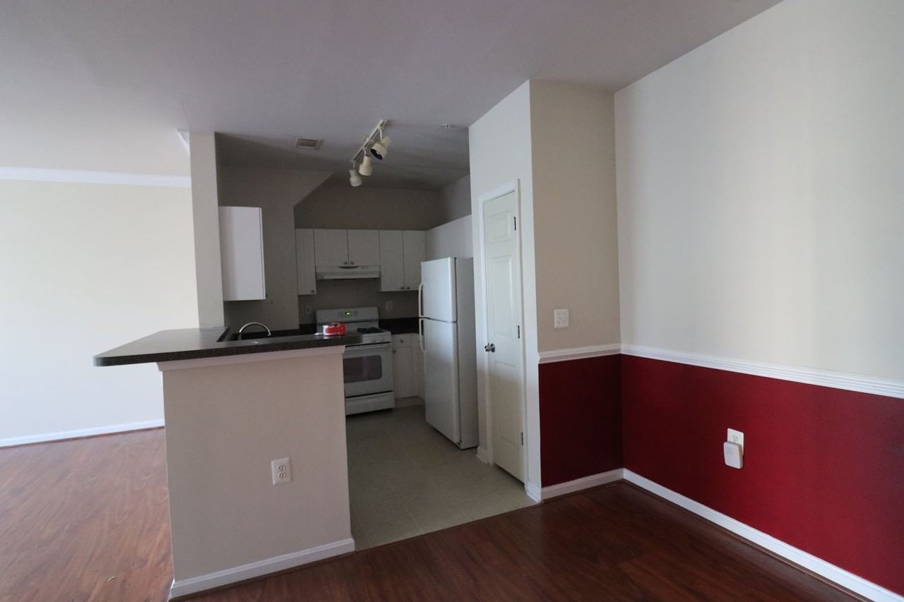 11391 Aristotle Dr - Photo 7 of 25