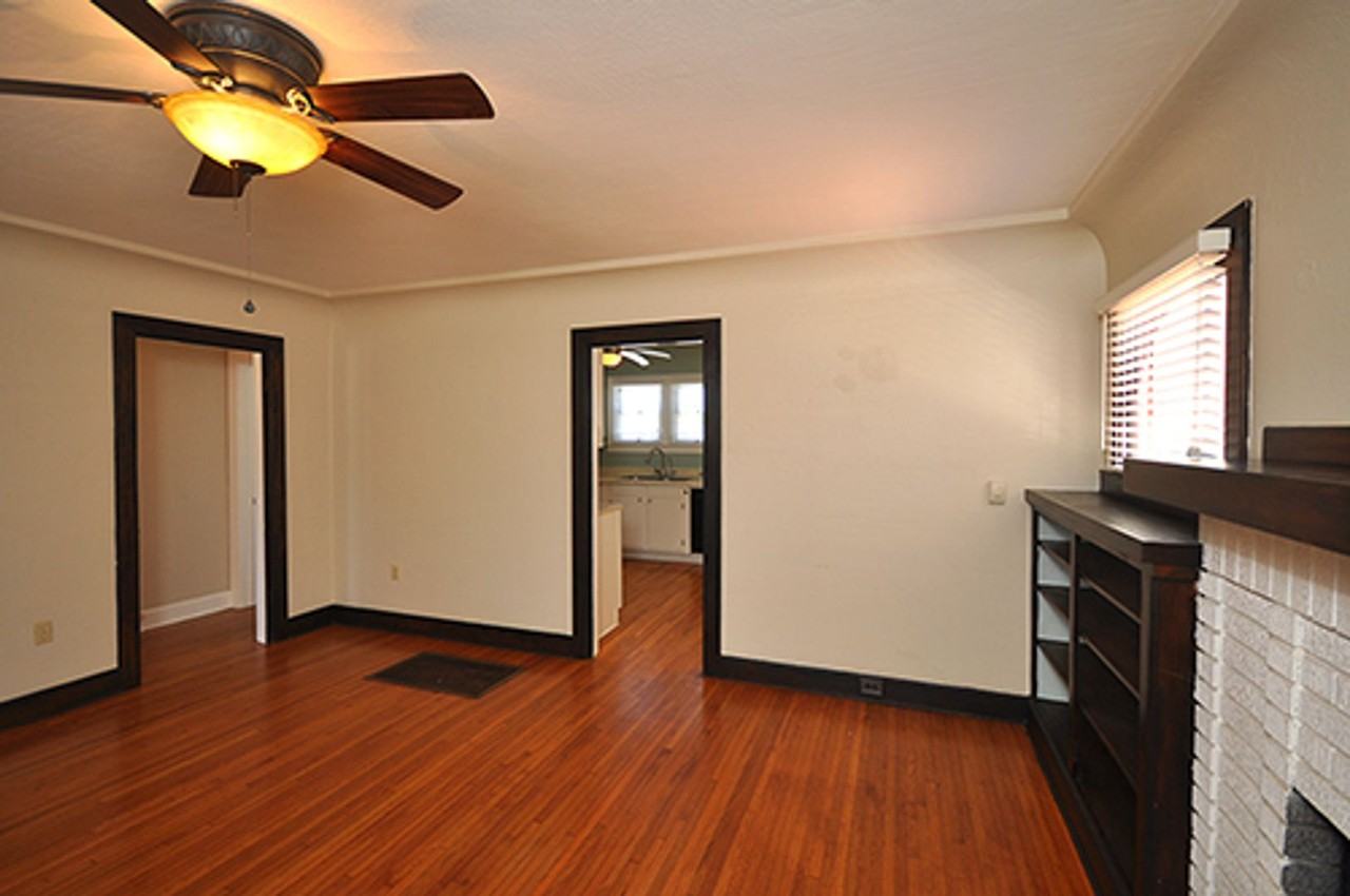 702 Leonard Ave - Photo 4 of 17