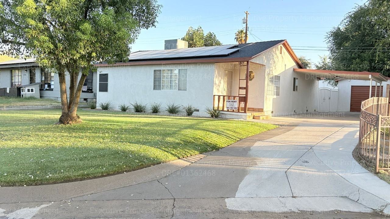 2238 Lindora St - Photo 2 of 42