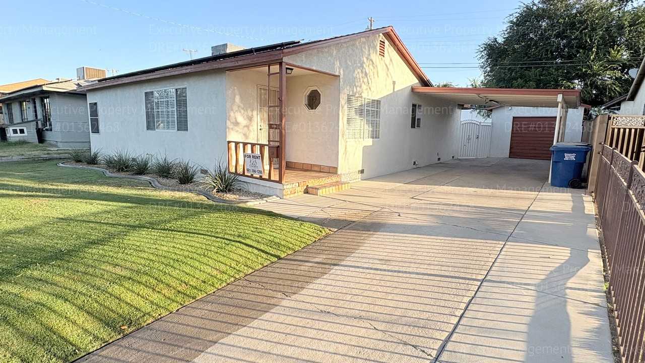 2238 Lindora St - Photo 4 of 42