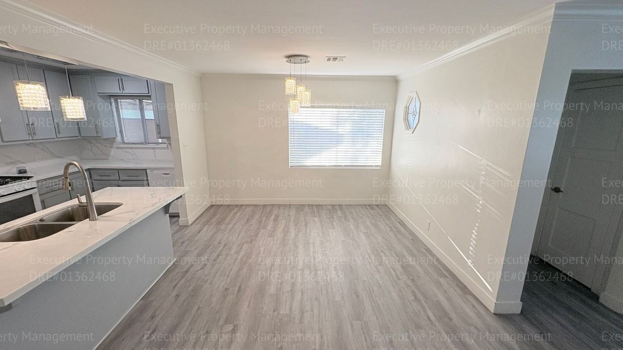 2238 Lindora St - Photo 7 of 42