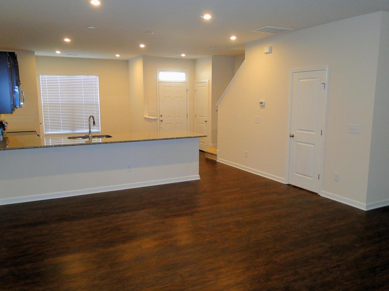 8814 Commons Townes Dr - Photo 4 of 17
