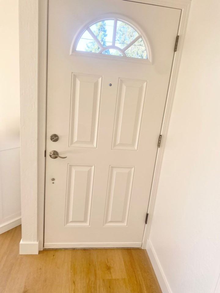 1797 Knox St - Photo 3 of 26