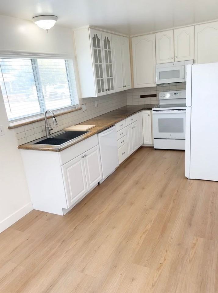 1797 Knox St - Photo 6 of 26
