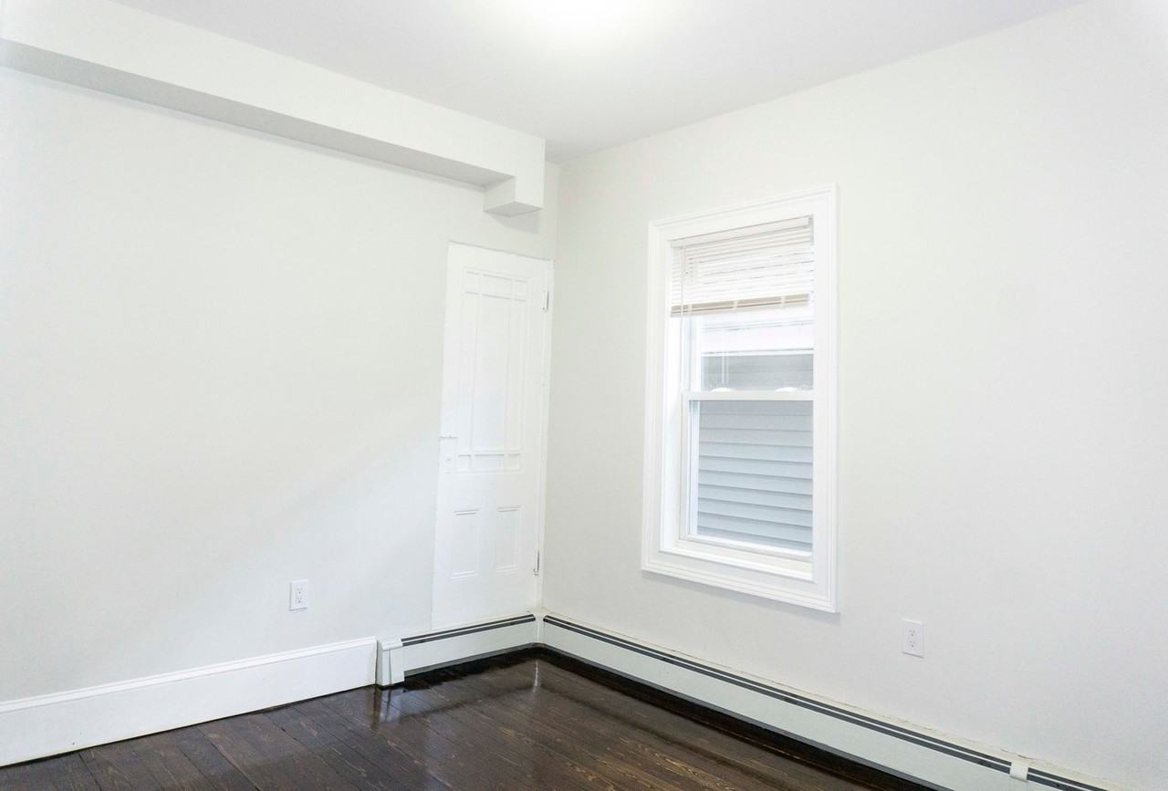 3151 Washington St - Photo 7 of 9