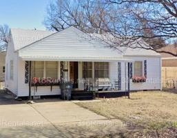 featured image of 2546 S Pattie St