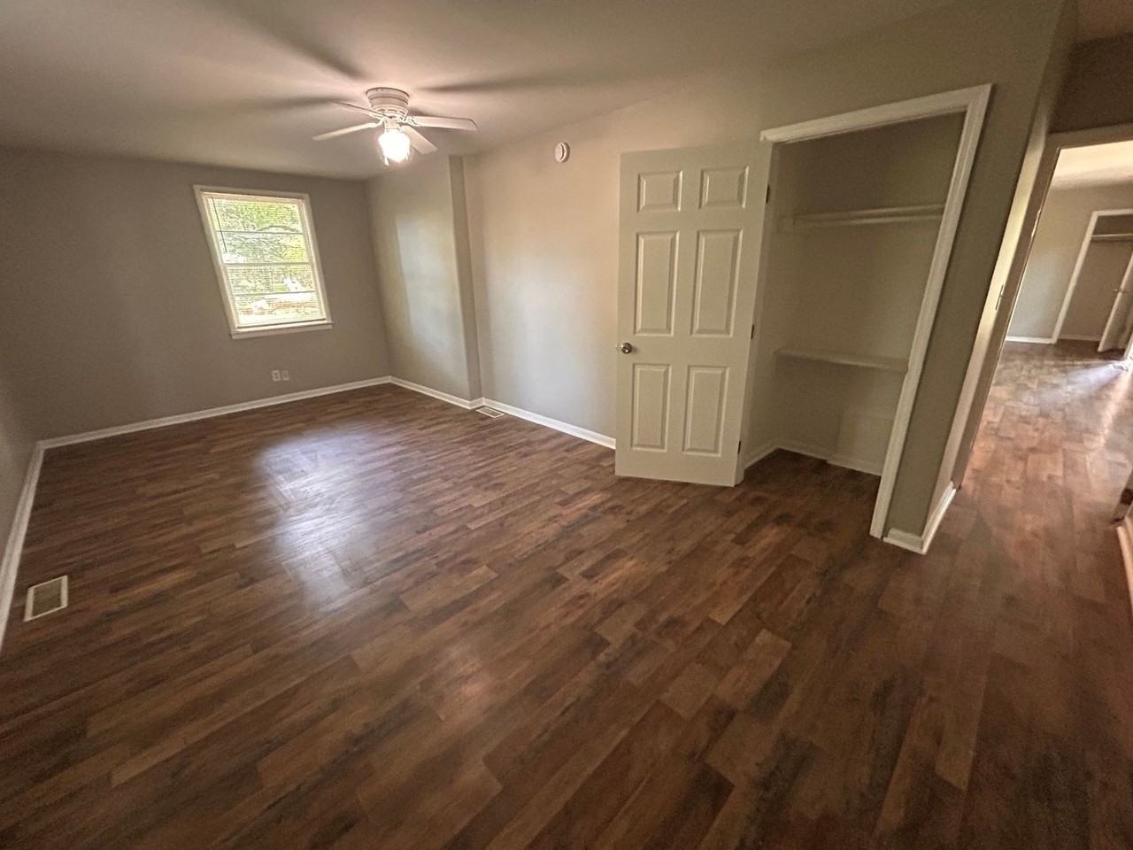 4503 Lakeview Dr Nw - Photo 3 of 12