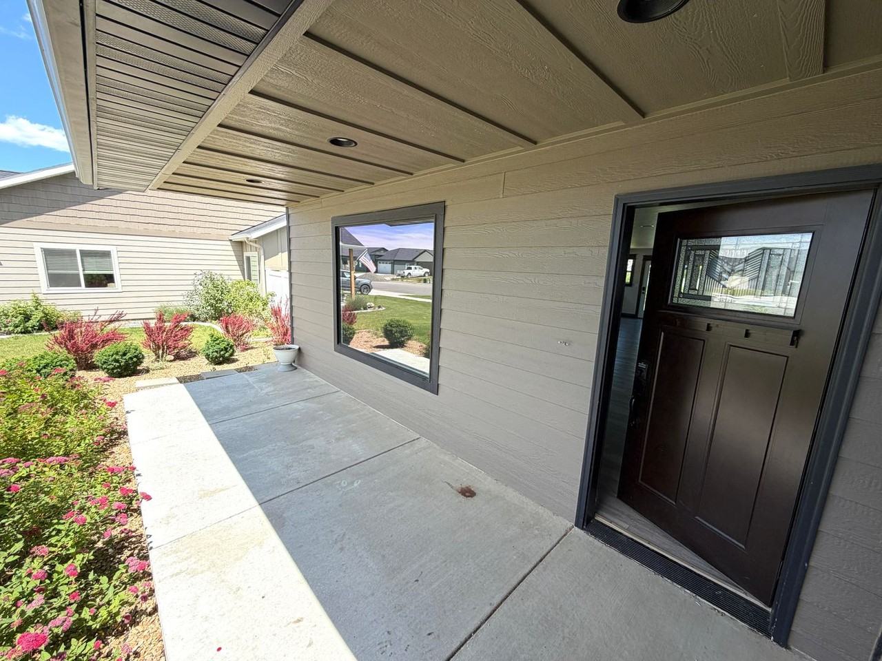 2865 Ashley Ave - Photo 2 of 15
