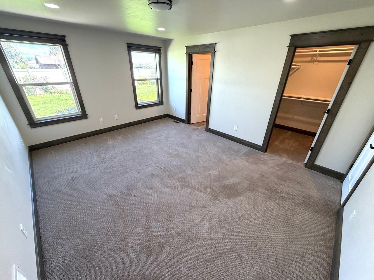 2865 Ashley Ave - Photo 6 of 15