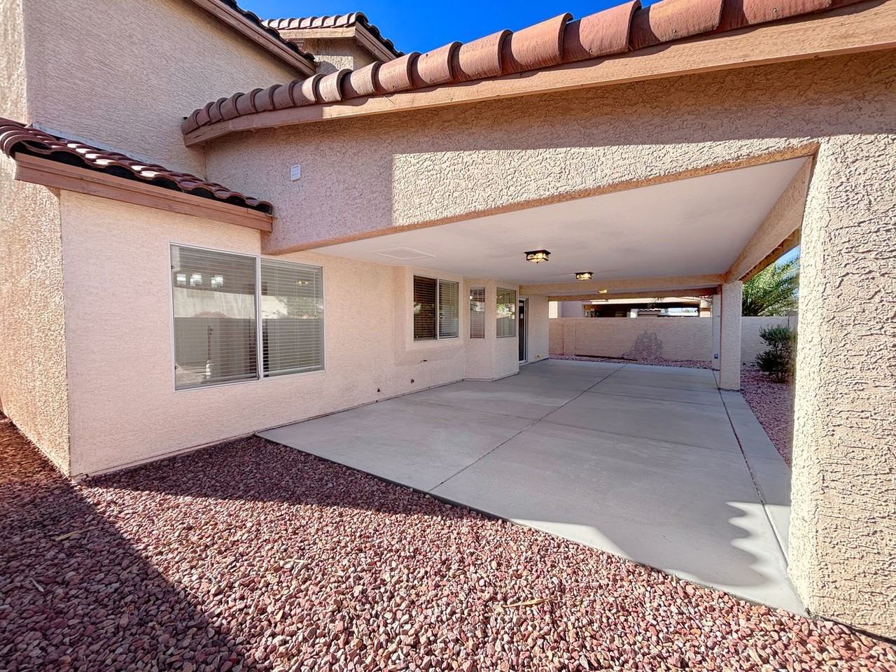 1724 Mexican Poppy St - Photo 3 of 27