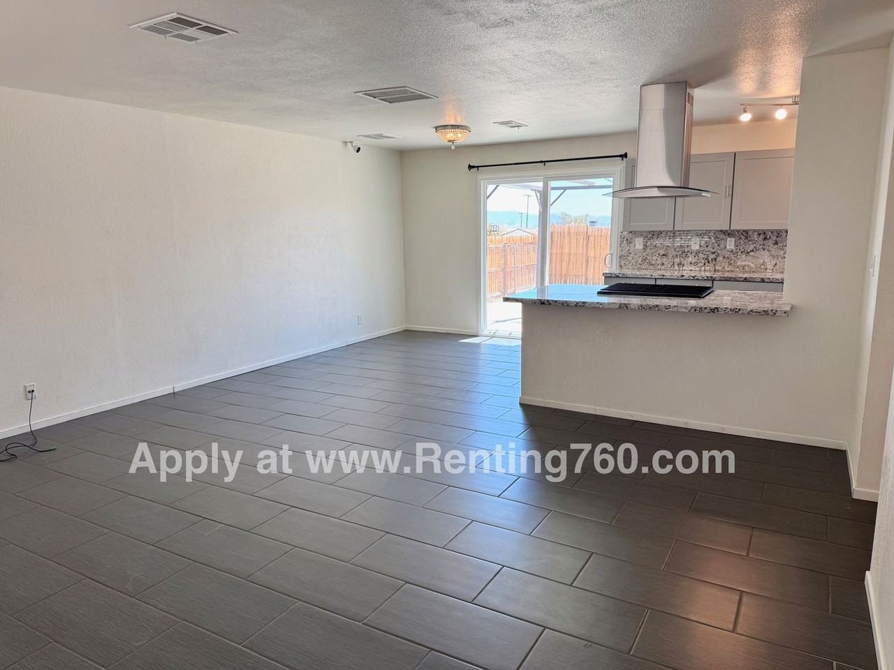 5323 Cahuilla Ave - Photo 4 of 33