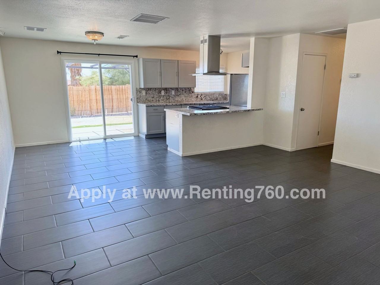 5323 Cahuilla Ave - Photo 5 of 33