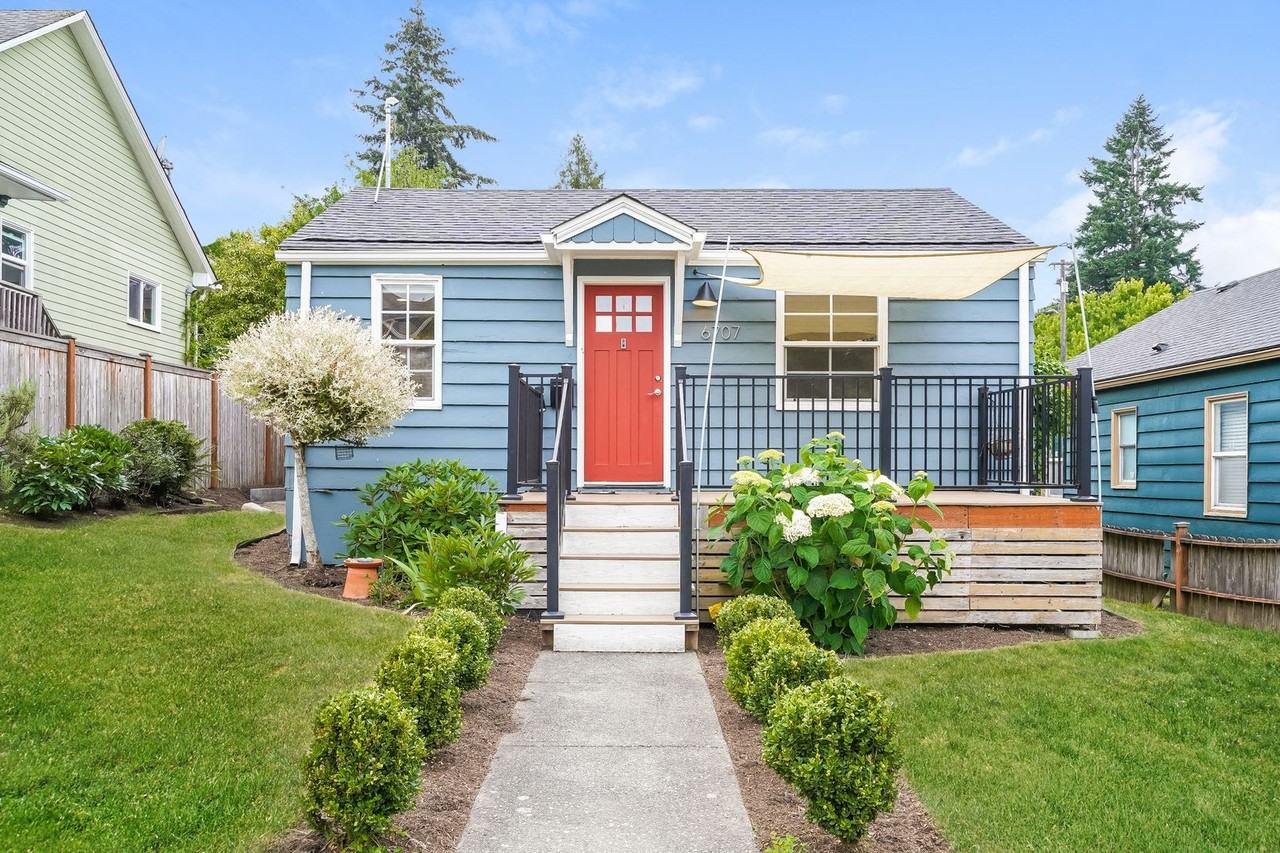 6707 34th Ave Sw - Photo 2 of 50