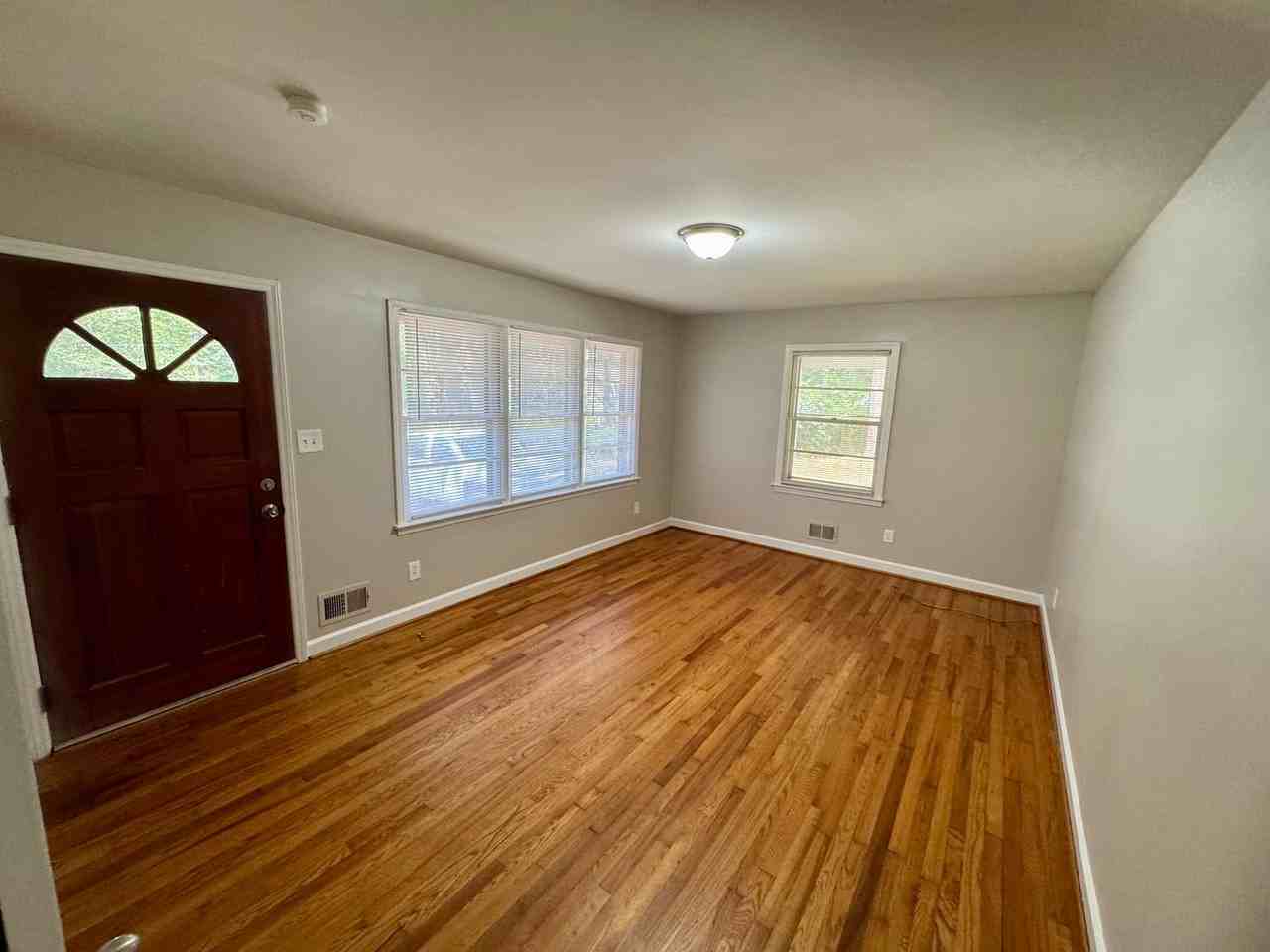505 Locust Ln - Photo 2 of 9