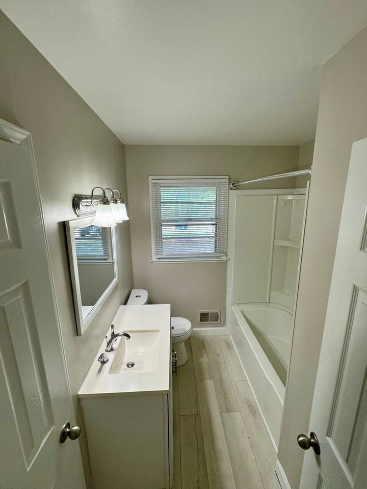 505 Locust Ln - Photo 4 of 9