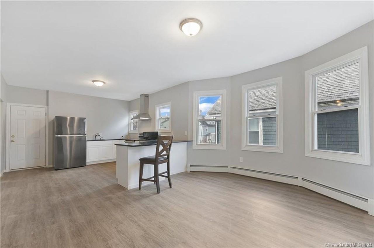 214 Westland St - Photo 4 of 10