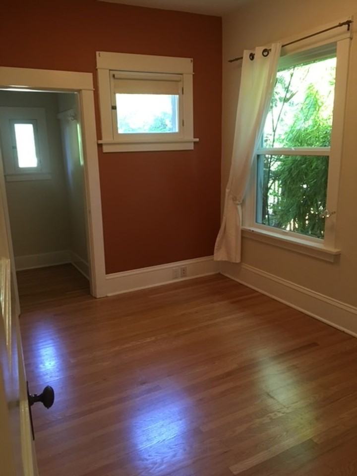 2517 1st Ave W - Photo 2 of 10