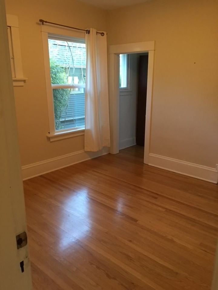 2517 1st Ave W - Photo 3 of 10