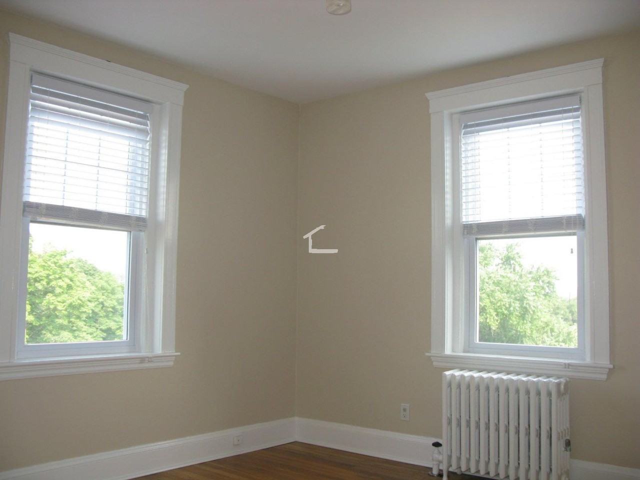 2041 Commonwealth Ave - Photo 2 of 8