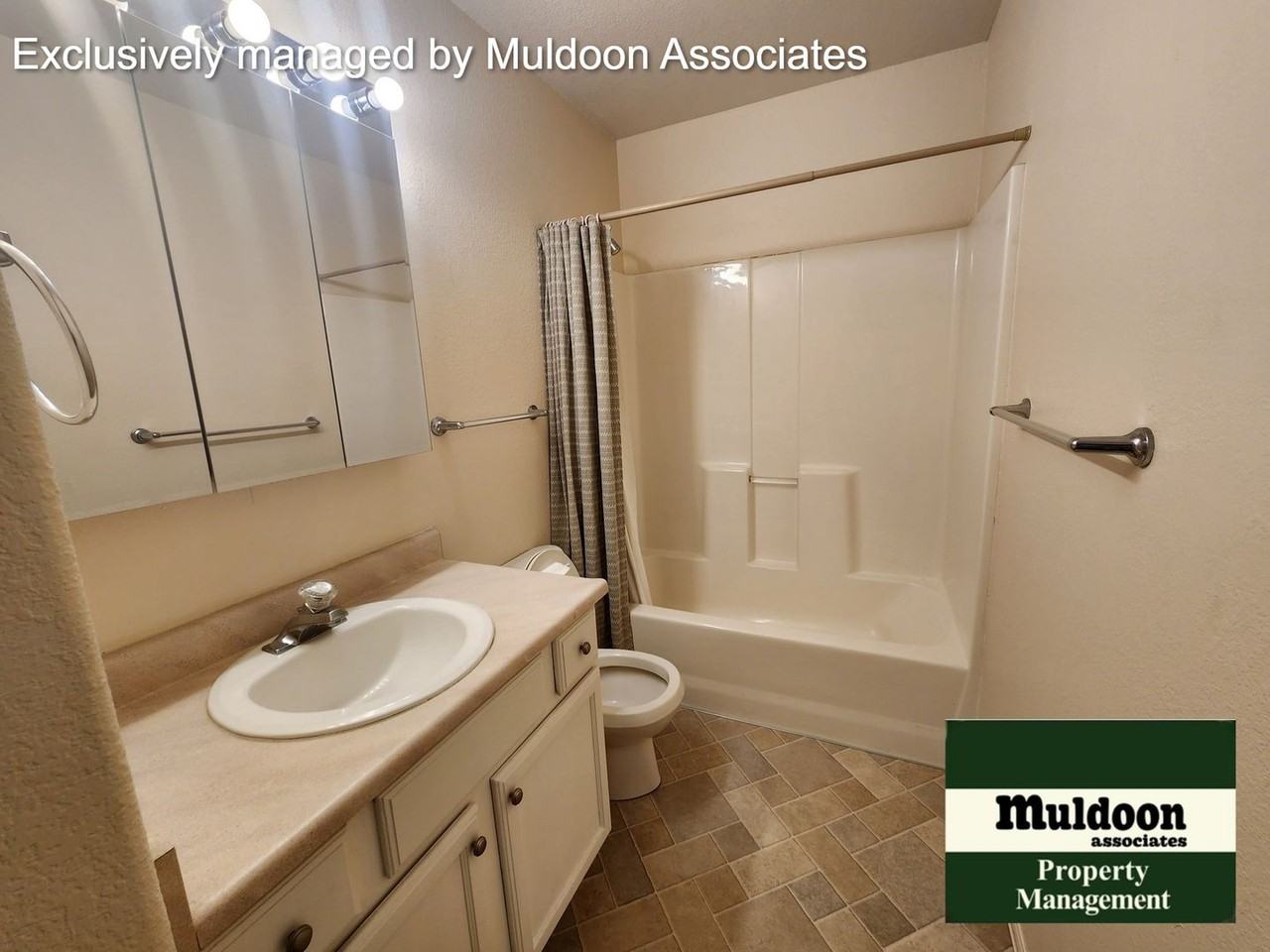 955 S Kyle Ln - Photo 7 of 15