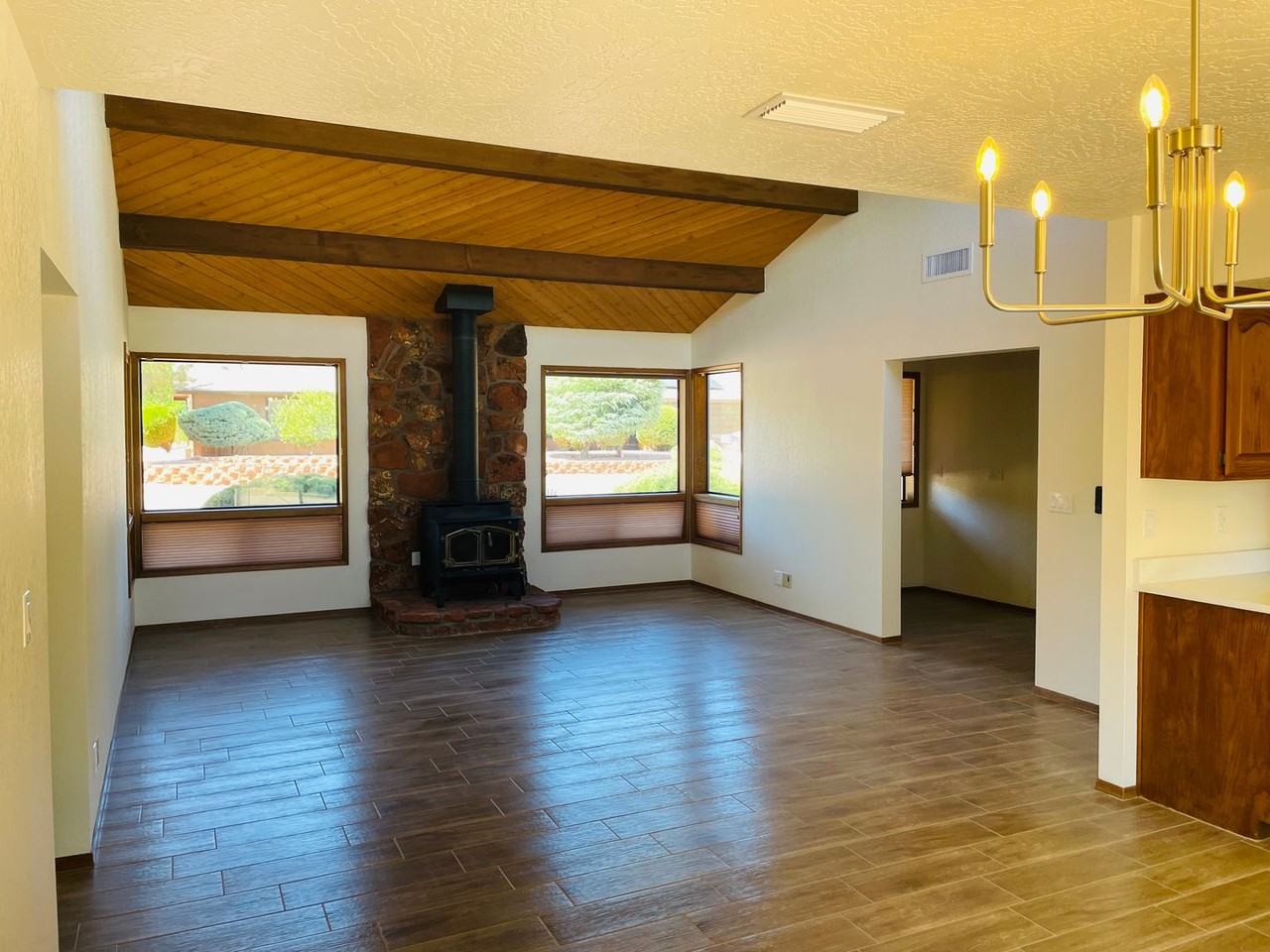 110 Valley Trl - Photo 4 of 26