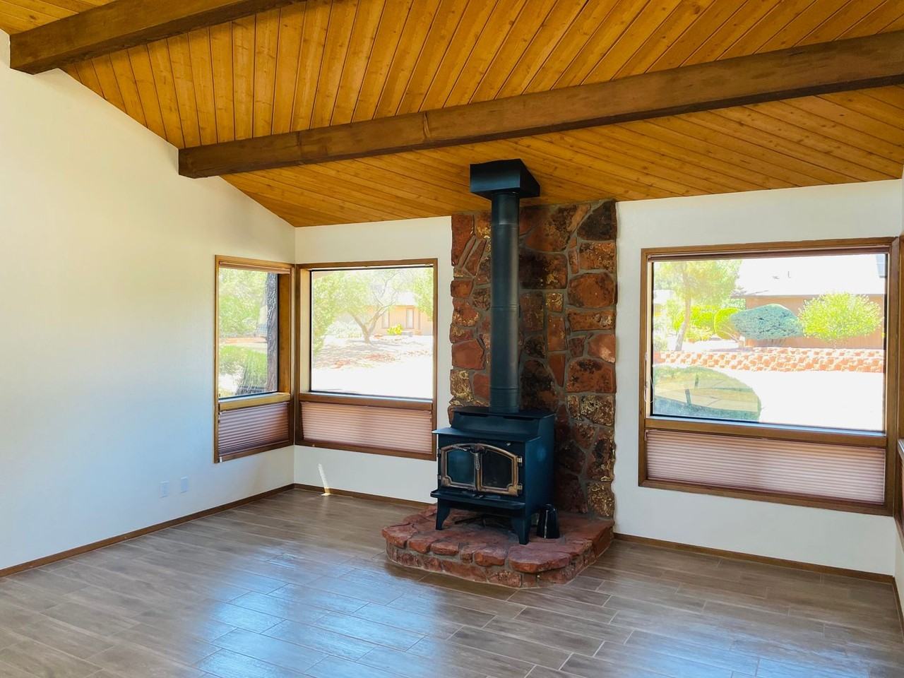 110 Valley Trl - Photo 5 of 26