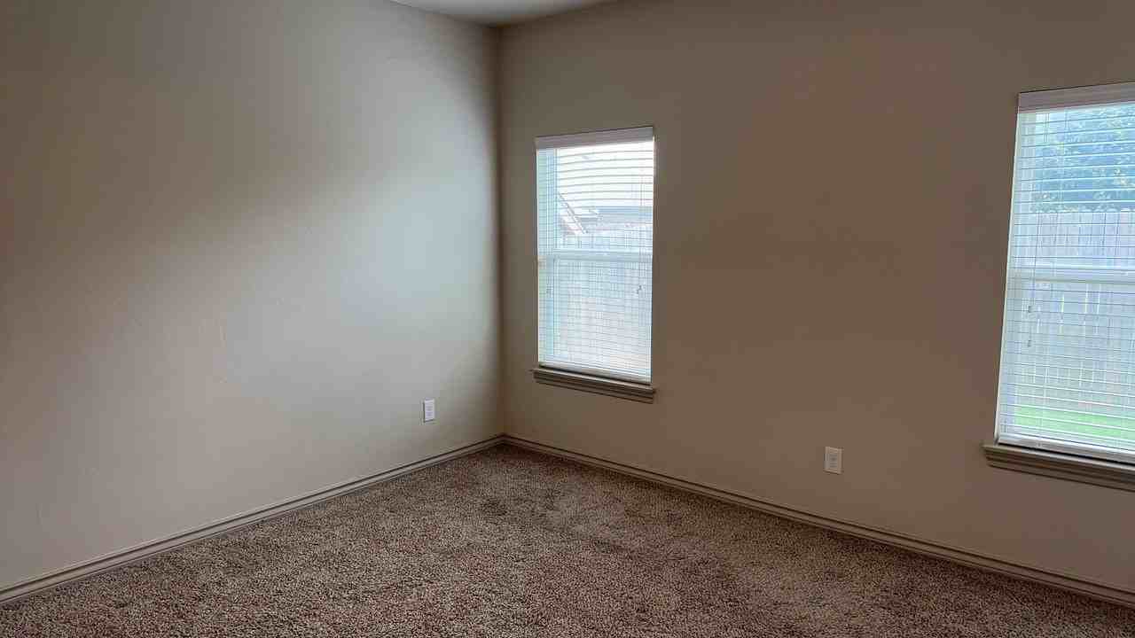 9416 Nw 91st Cir - Photo 7 of 17