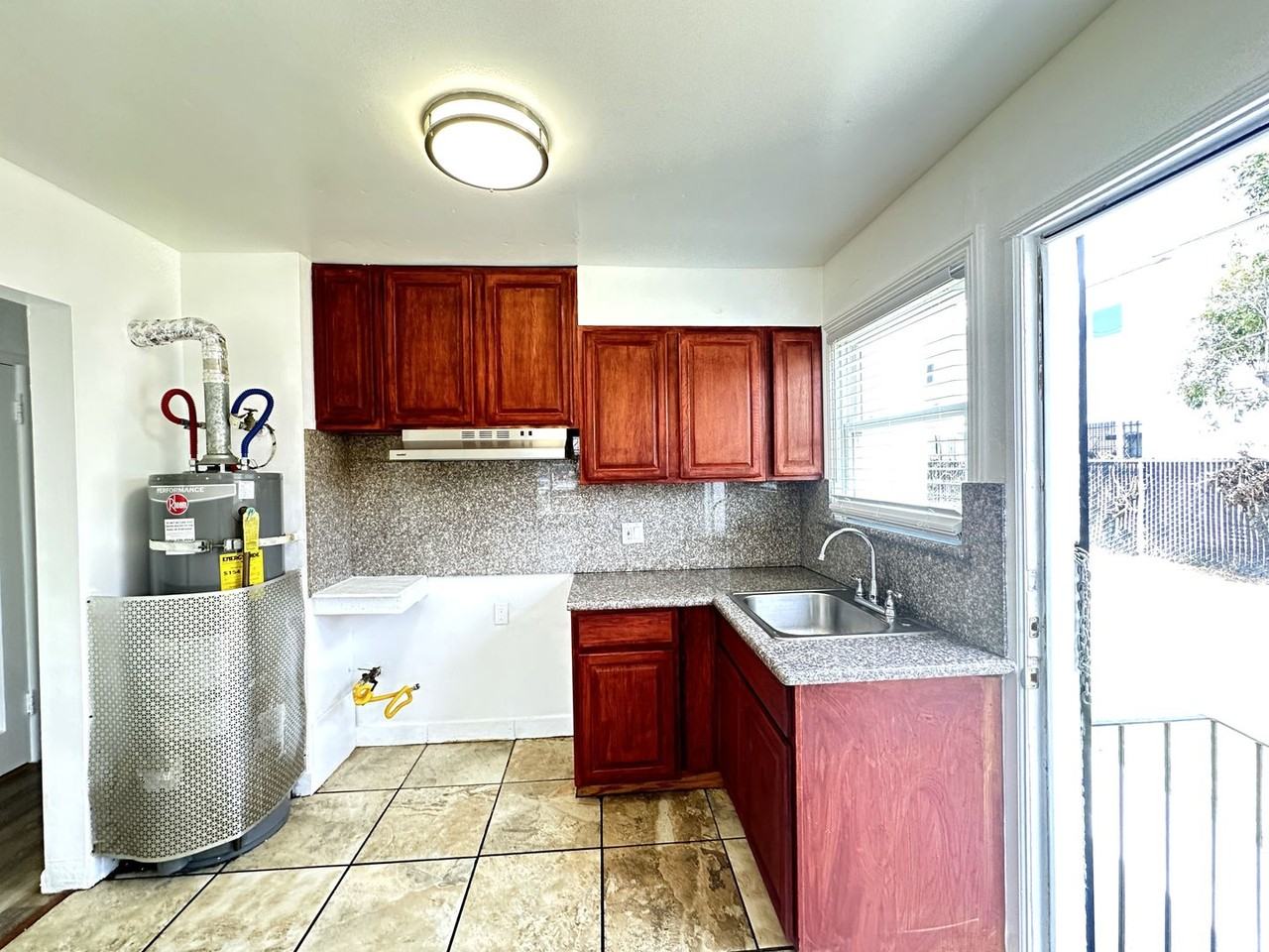 1503 88th Ave - Photo 2 of 15