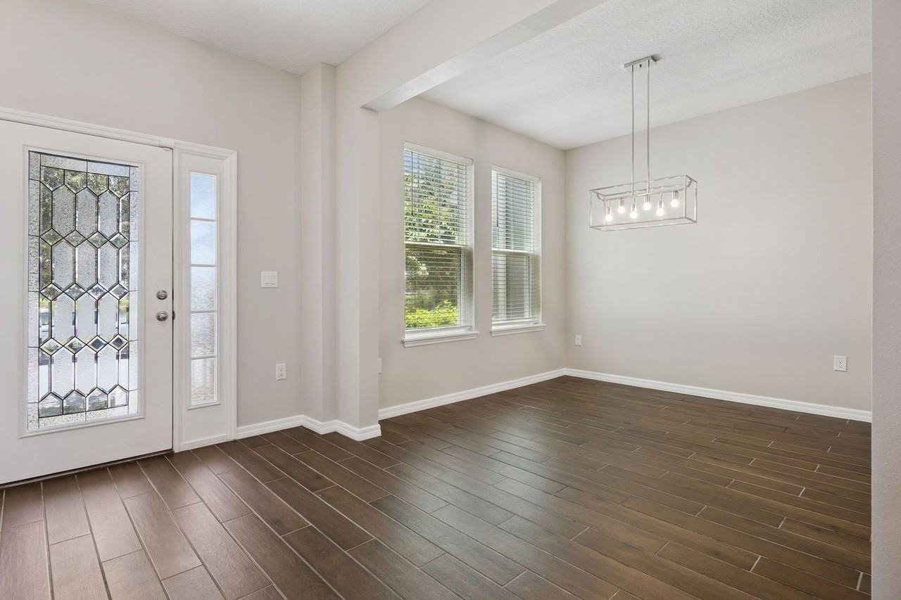 8130 Bluejack Oak Dr - Photo 4 of 32