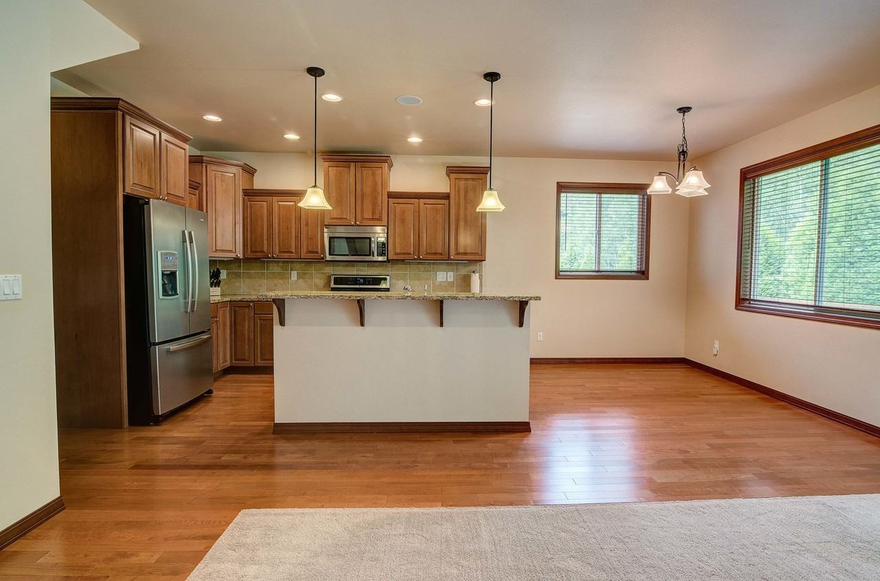 5565 Old Settler Dr - Photo 2 of 18