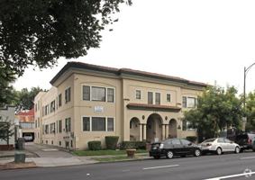 featured image of 445 S 3rd St
