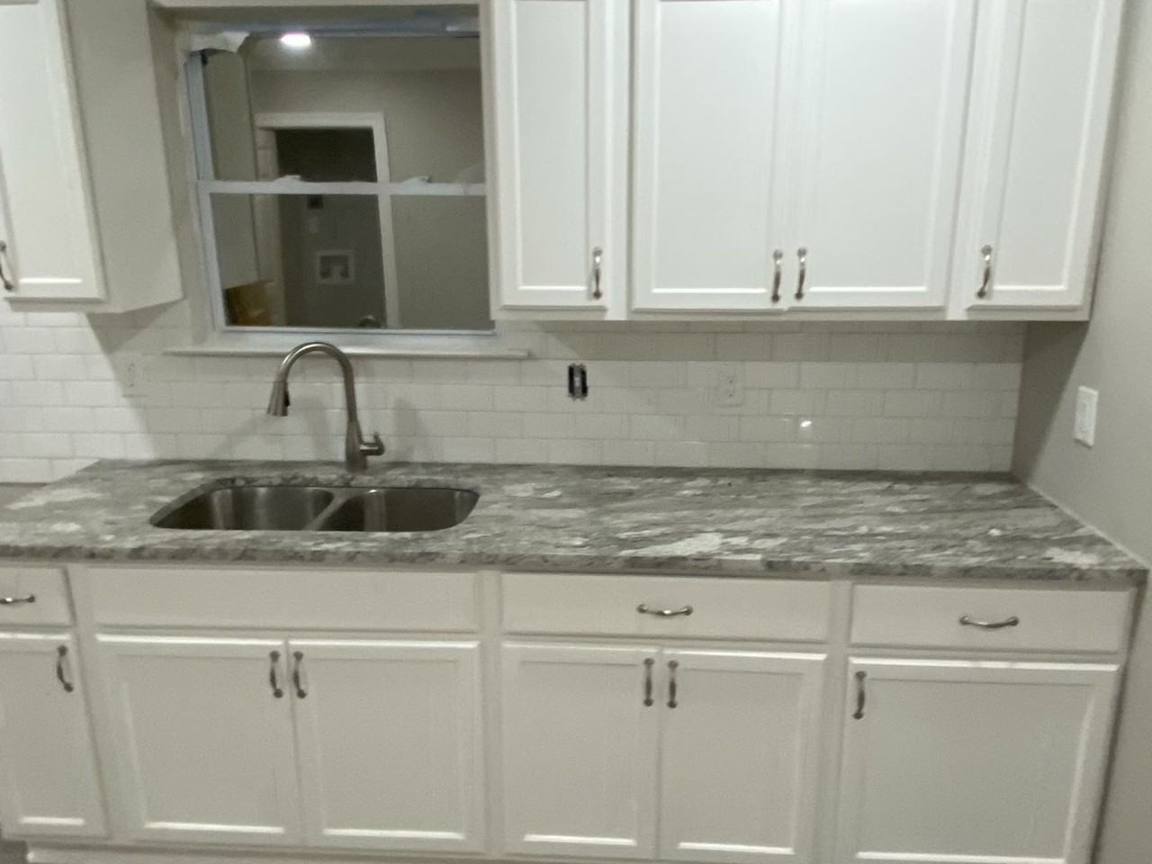5212 Jackson Ave - Photo 2 of 6