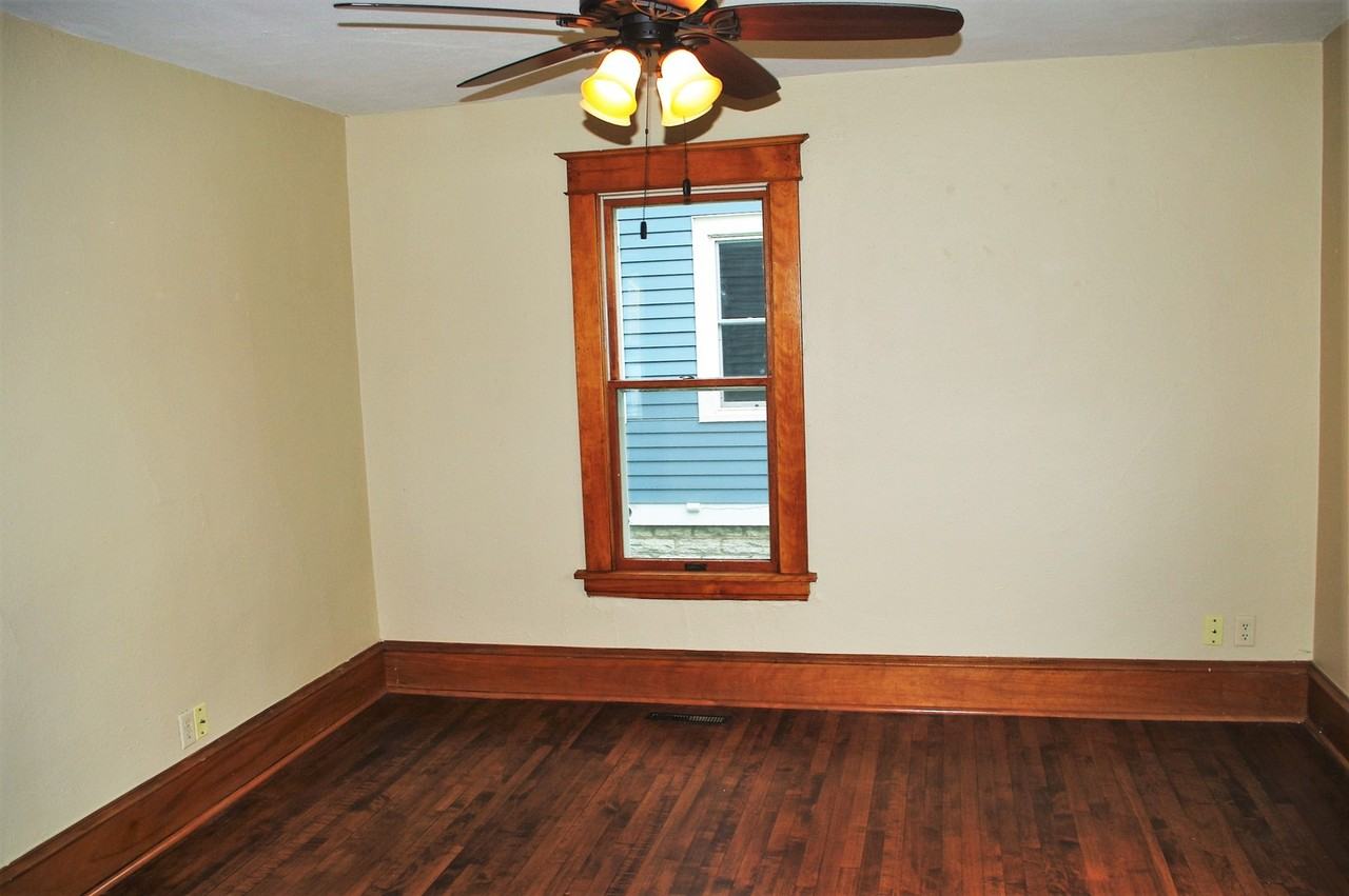 514 View St - Photo 3 of 16