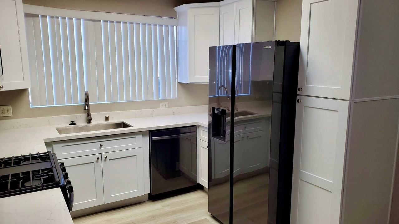 830 Carnegie St #513 - Photo 7 of 31