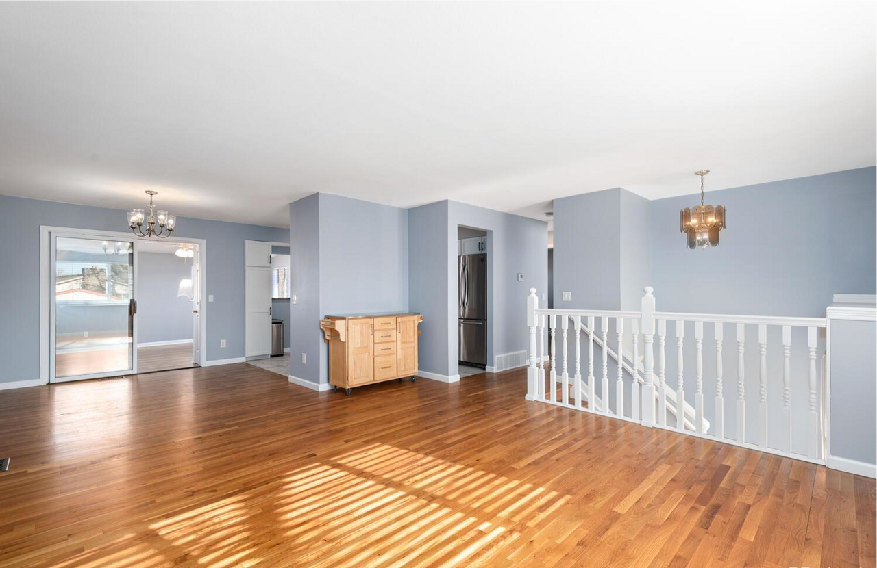 10093 W Maryland Dr - Photo 4 of 23