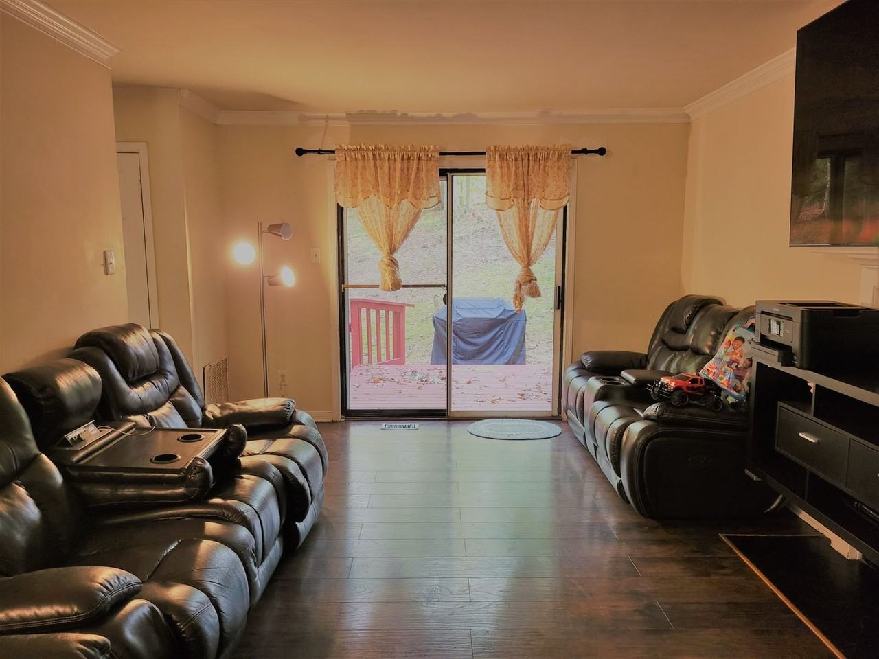 10129 Natural Bridge Rd - Photo 3 of 12