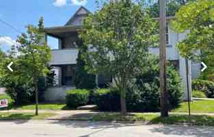 featured image of 210 N Liberty St