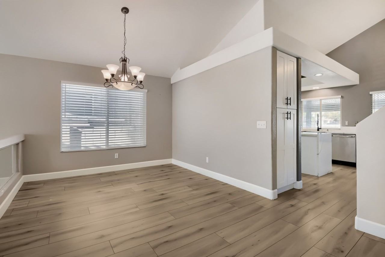 9753 Silver Lasso St - Photo 6 of 31