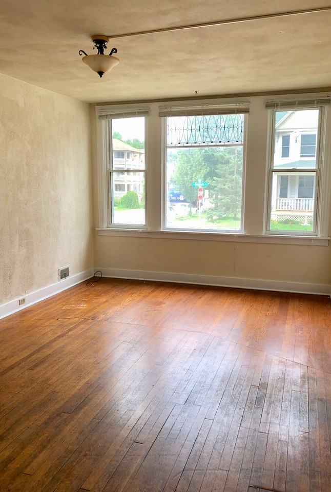 1259 Spaight St - Photo 2 of 14