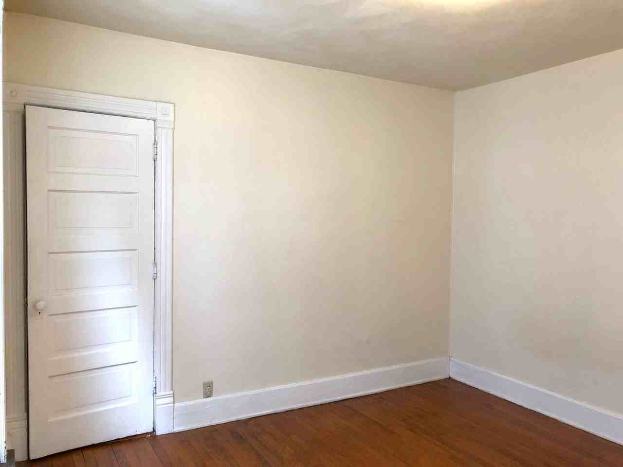 1259 Spaight St - Photo 6 of 14